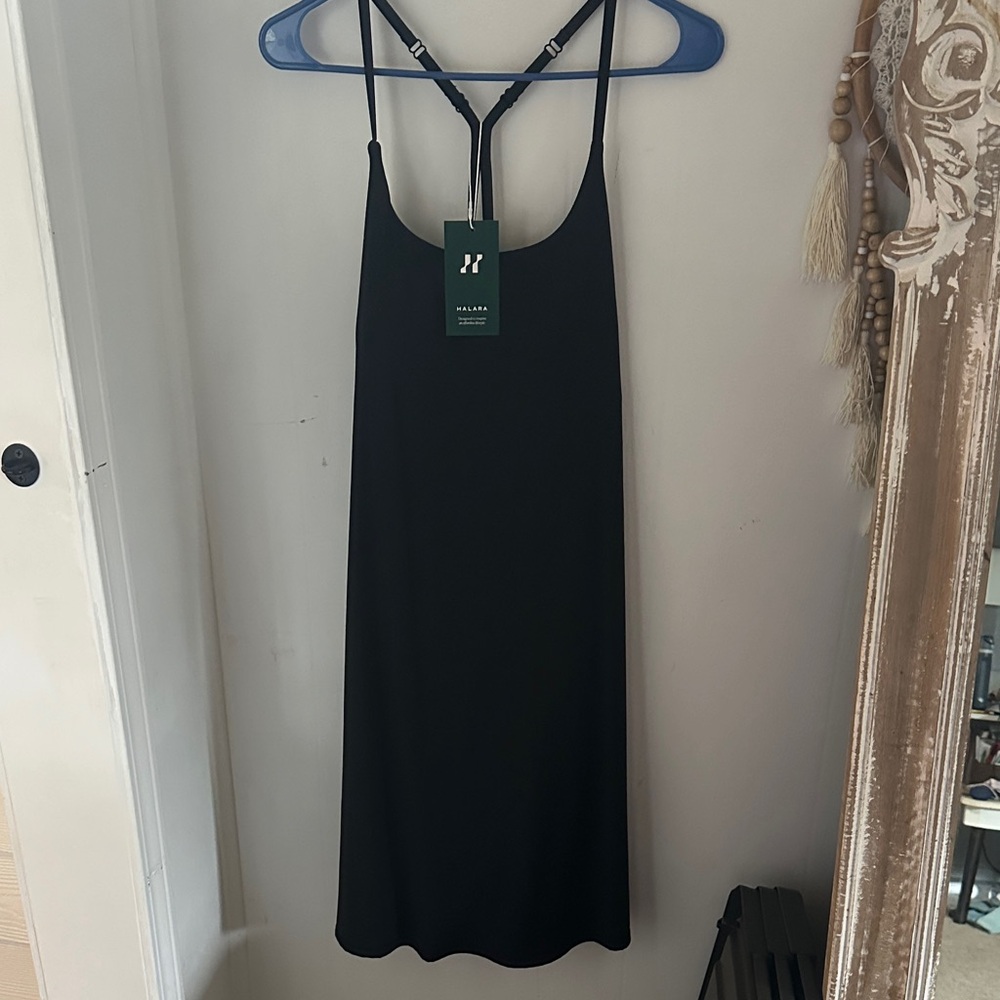 HALARA Black and White Dress